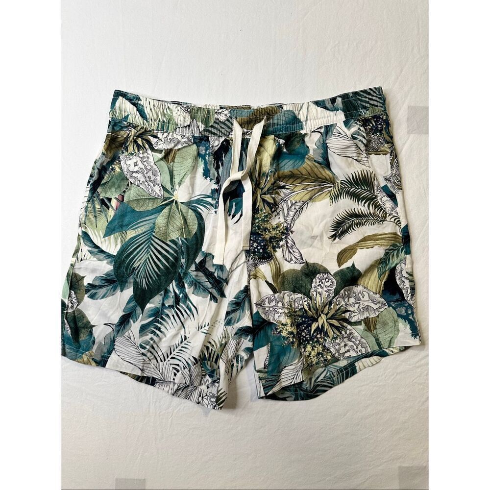 Guess Summer Leaves Challis Men’s Shorts, size Large, NWT
